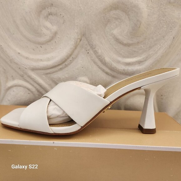 Michael Kors Clara Mule Leather Sandals Optic White Size 6. NIB. - Picture 2 of 11